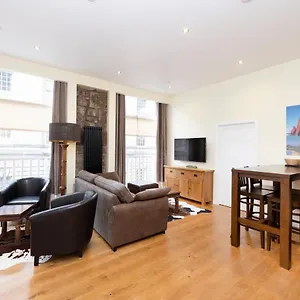  Apartment Joivy 1 Bed Flat In Old Town, Next To St Giles Cathedral