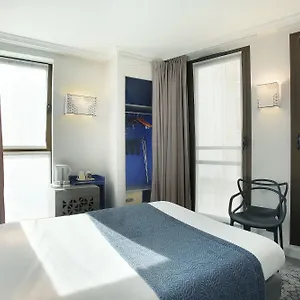 *** Hotel Eiffel Capitol Francia
